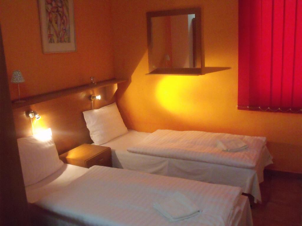 Abadszaloki Vitorlas Vendeghaz Hotell Rom bilde