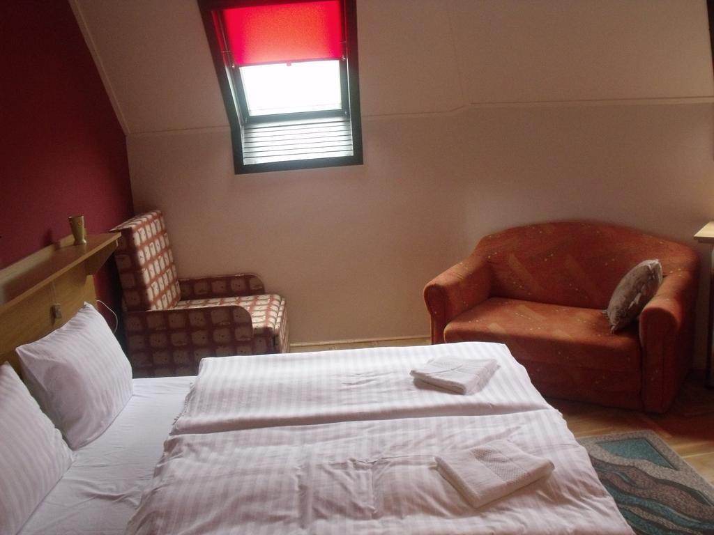 Abadszaloki Vitorlas Vendeghaz Hotell Rom bilde